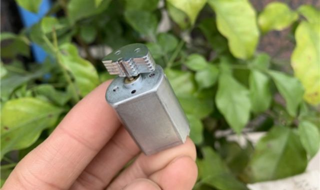 2 cái motor rung mini 3V - 6V motor 130 rung rất mạnh | BigBuy360 - bigbuy360.vn