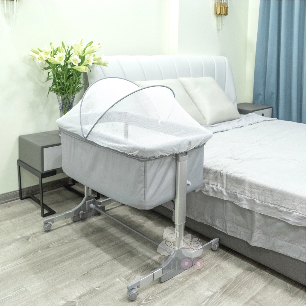 Cũi Vải Cho Bé Chân Cao Umoo UM-08109, Có Thể Hạ Thành Ghép Với Giường Bố Mẹ Zimbababy