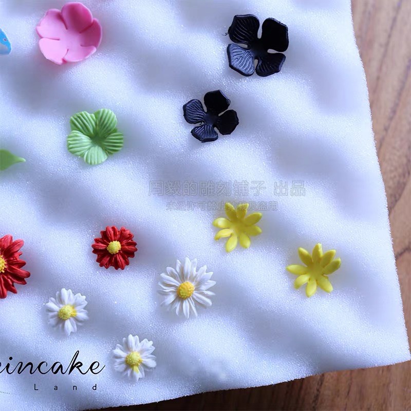 2 tấm mút sóng phơi hoa trang trí bánh