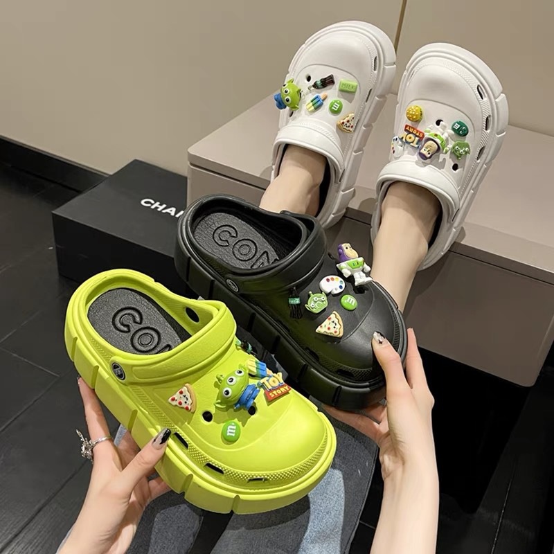 Dép bánh mì Cron nữ đế cao 5cm, dép sục nữ chất liệu Eva có sẵn 12 hình Sticker 2D hot trend 2022