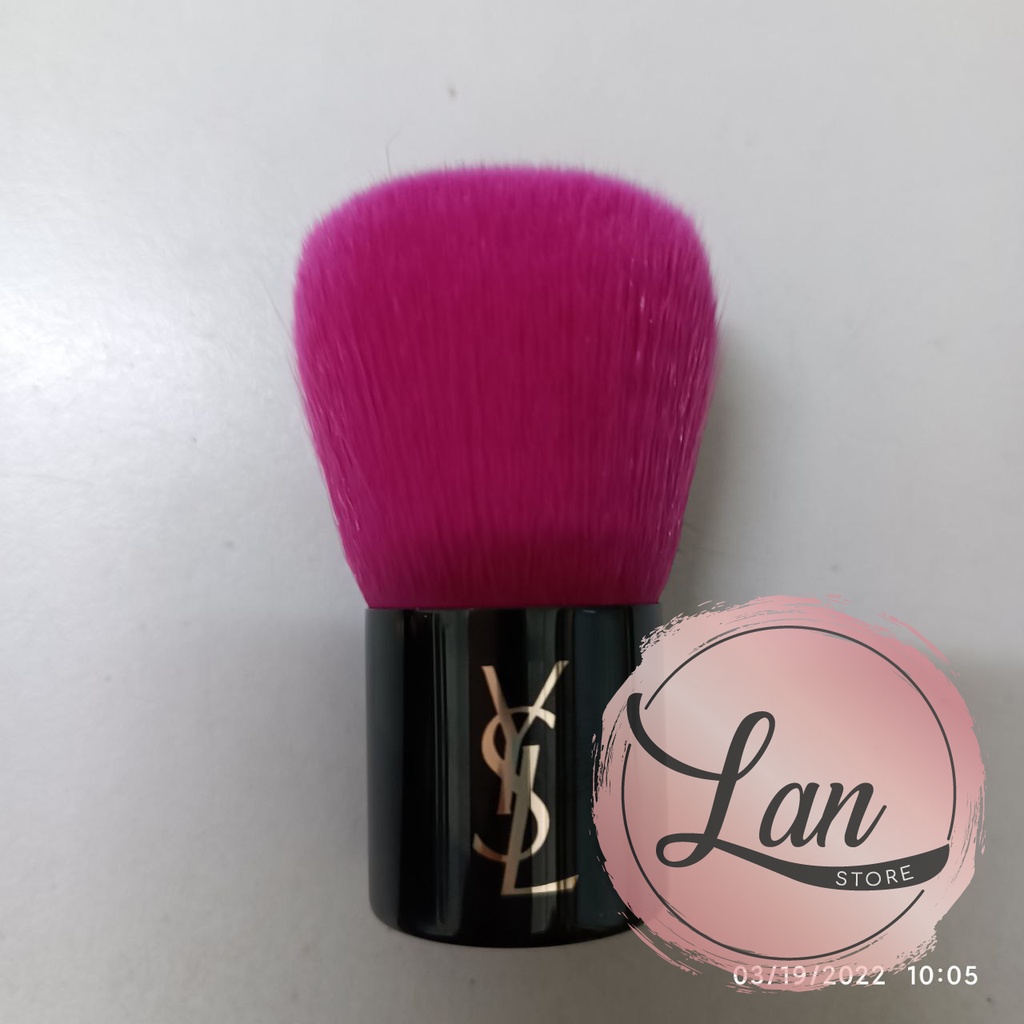 Cọ trang điểm YSL Kabuki dùng để đánh phấn má, phấn mắt