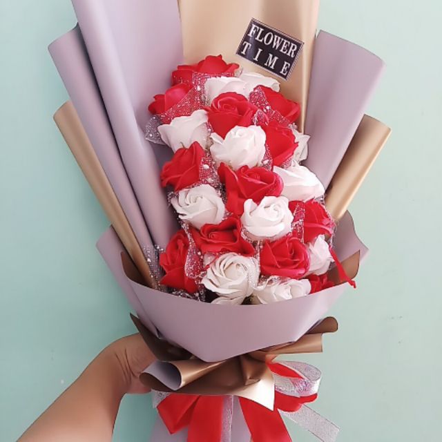 Hoa hồng sáp thơm 20 bông đỏ trắng