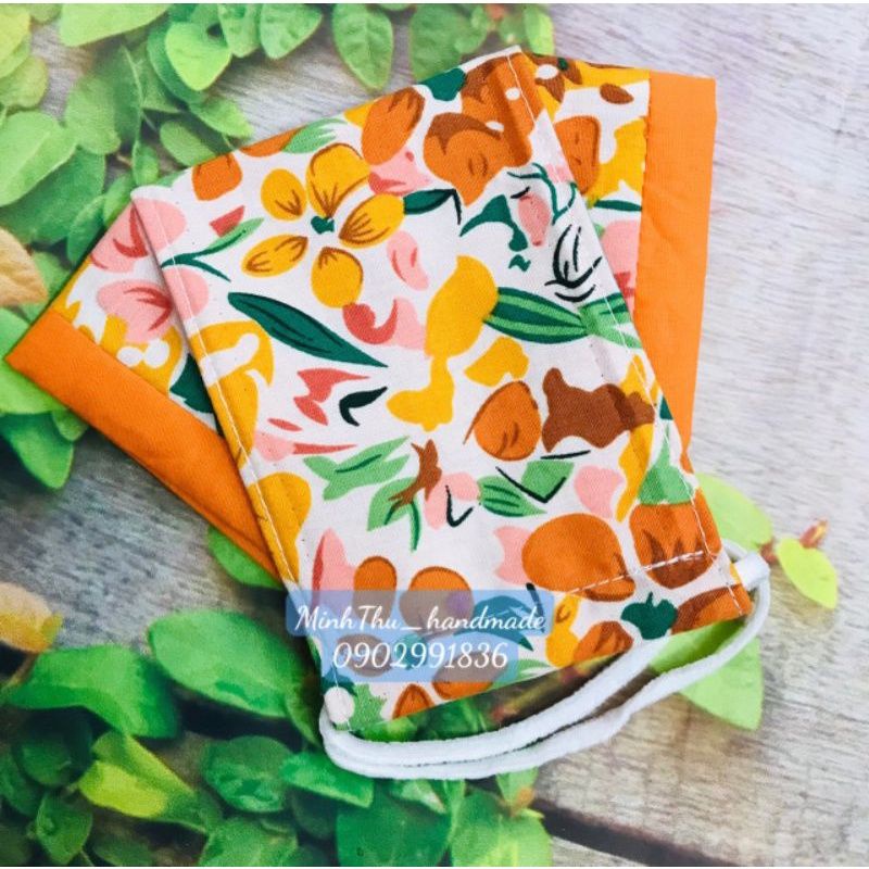 Khẩu trang vải thô họa tiết hoa nhí vintage, hình thật