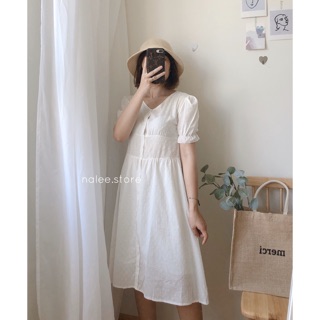 Váy trắng cổ V hoa gạo