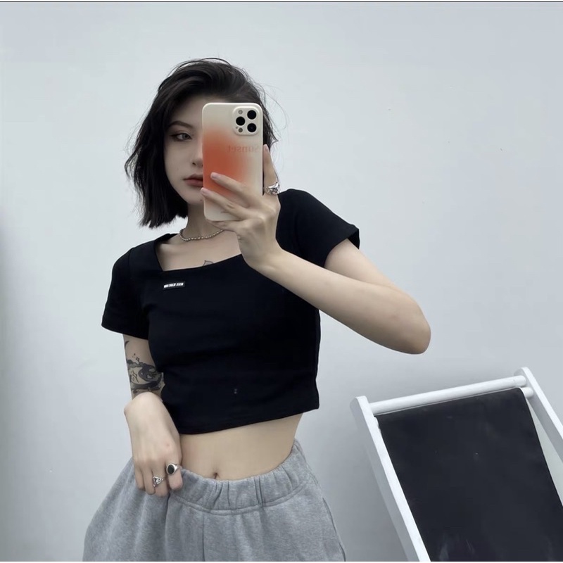 ÁO CROPTOP CỔ U LOGO