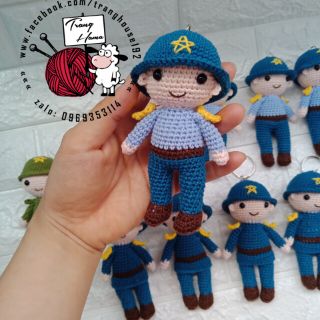 Móc khóa len chú bộ đội