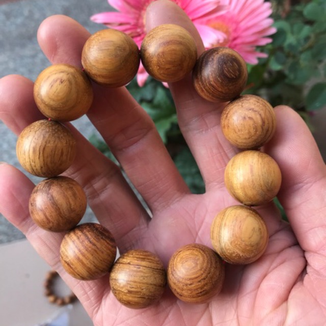 Vòng tay gỗ sưa bắc