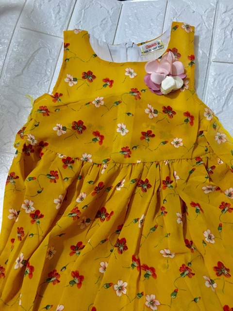Váy lụa maxi cài hoa cho bé gái mã V1078