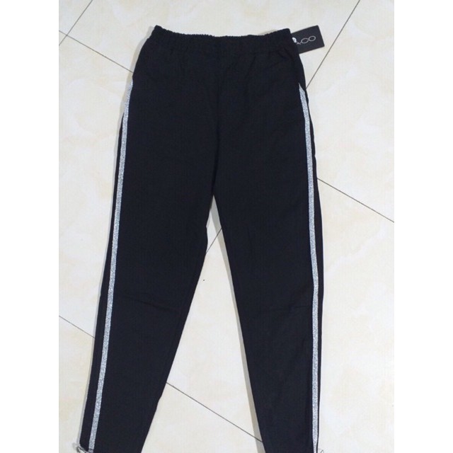 Quần baggy viền sọc kim tuyến | BigBuy360 - bigbuy360.vn