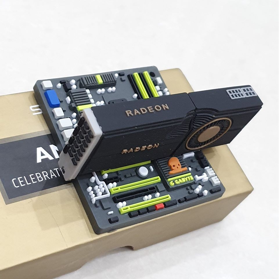 Móc khóa hình Mainboard và USB 32gb hình Vga