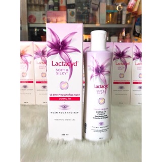Vệ sinh Lactacyd