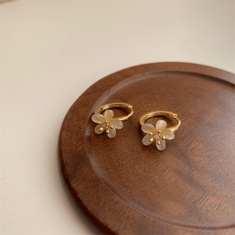 Khuyên Tai Hình Hoa Đính Đá Opal Phong Cách Hàn Quốc Thời Trang Mới 2022 Dành Cho Bạn Nữ