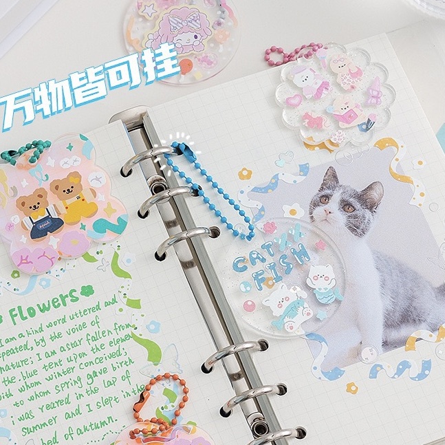Móc khoá trong suốt đã có sẵn dây treo Tự trang trí bằng sticker cute