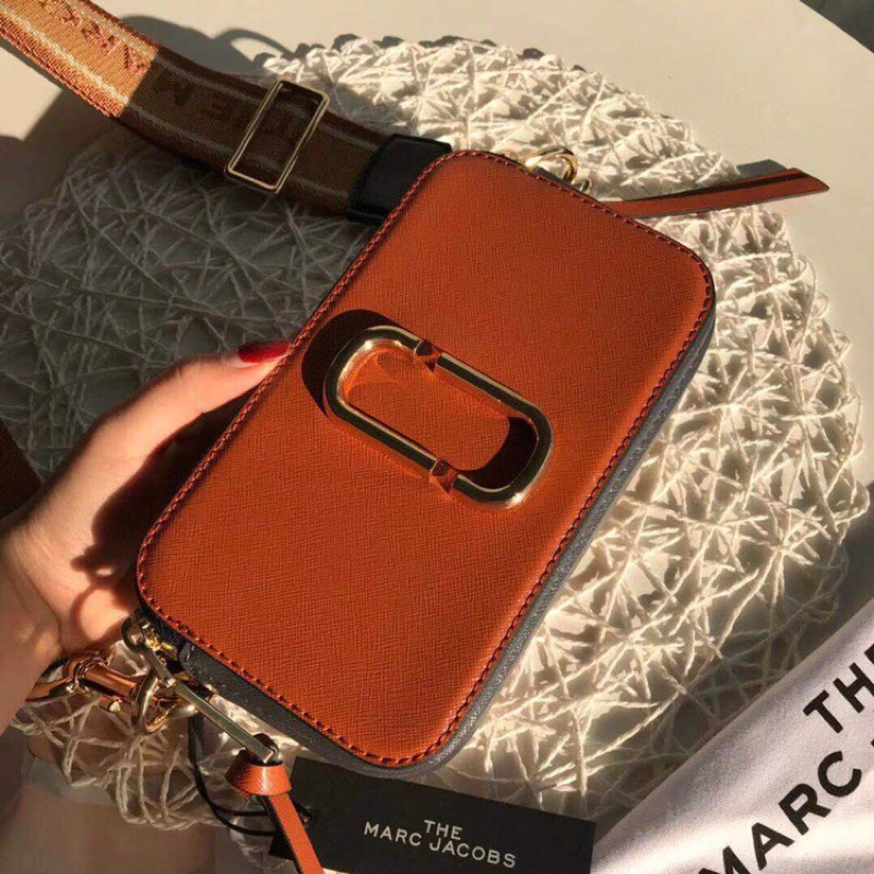 Túi đeo chéo phong cách thời trang