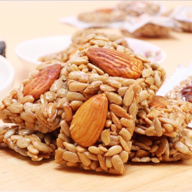 Sẵn 1 kg kẹo hướng dương, hướng dương hạnh nhân tẩm mật ong