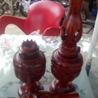 Cặp đèn dầu thờ gỗ Hương nguyên khối cao cấp cao 40cm