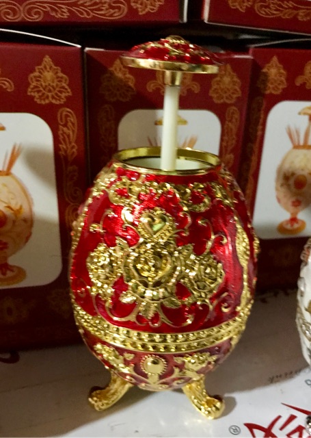 Hộp tăm hợp kim có chân.