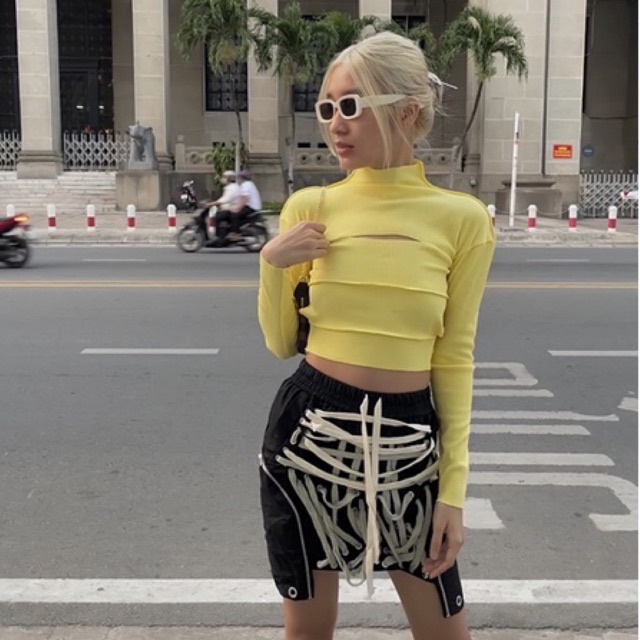 Chân váy kiểu vải dù dây đan phía trước hot 2021