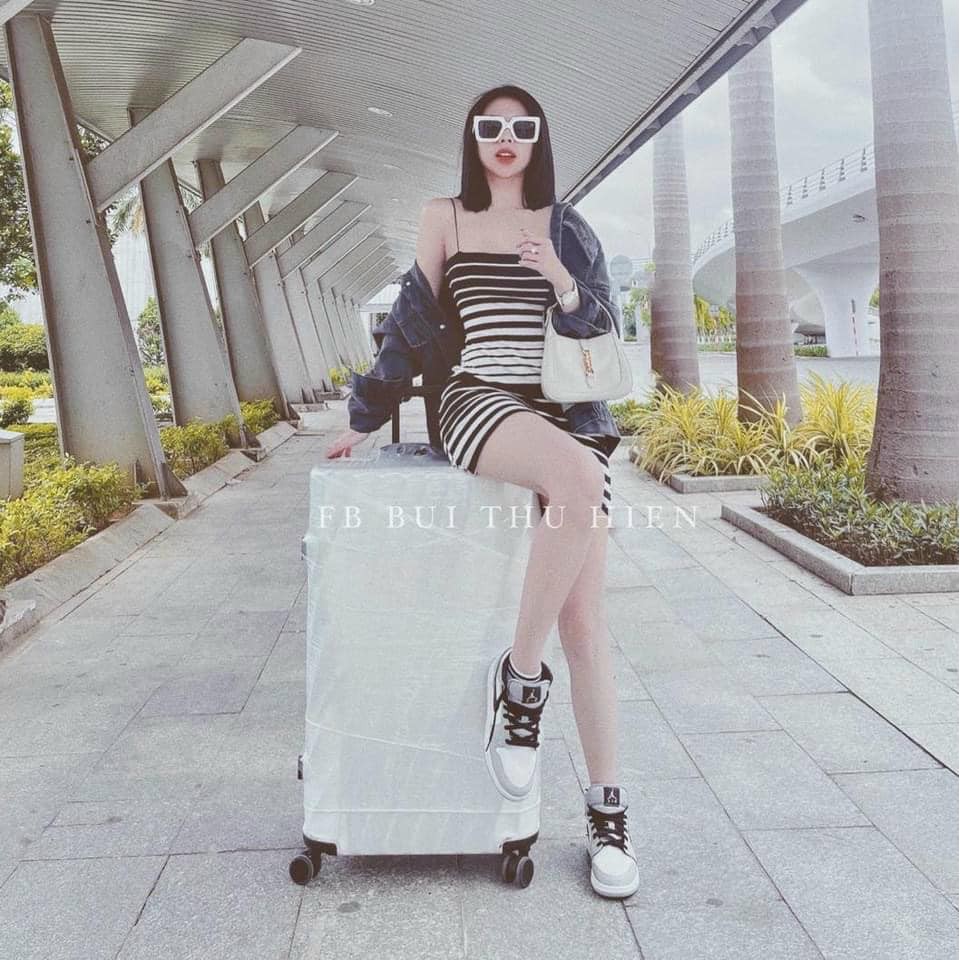 [Mã SKAMA06 giảm 8% tối đa 50K đơn 250K] Váy len kẻ ngang 2 dây Nhỏ ( kèm ảnh thật, video ) | BigBuy360 - bigbuy360.vn