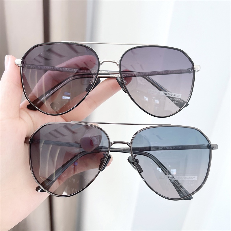 Kính mát gọng kim loại chống tia UV thiết kế cổ điển thời trang cho nam