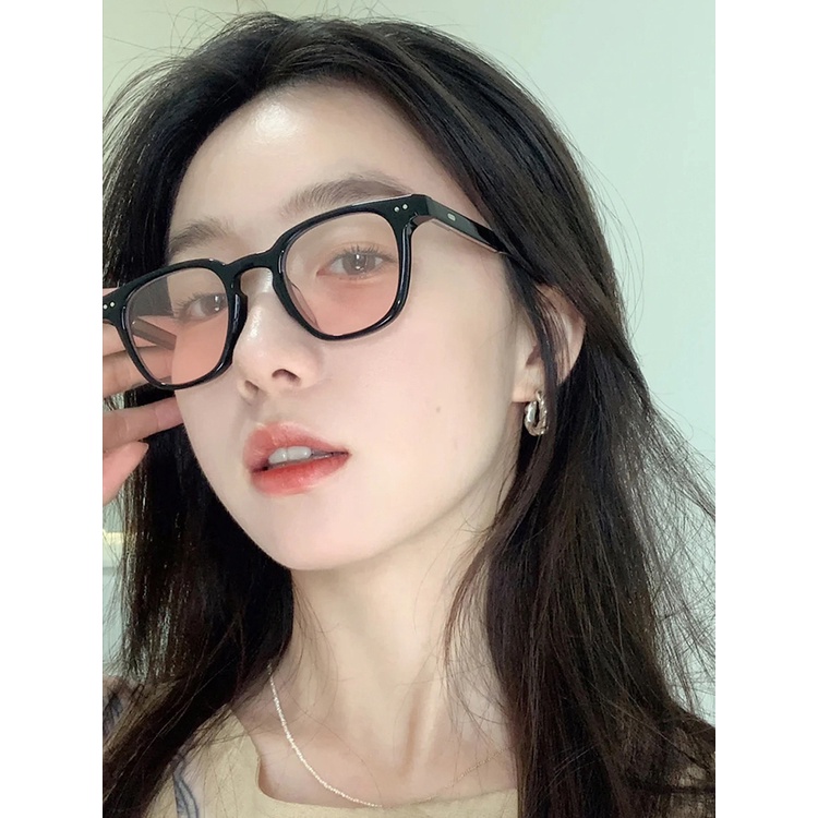 Kính má hồng hot trend