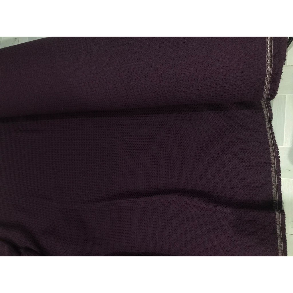 Dạ Text (Vải Tweed) chuyên dùng để may áo vest, áo khoác, váy đầm, áo măng-tô cho mùa Đông, giá đầu mùa nên còn rất rẻ
