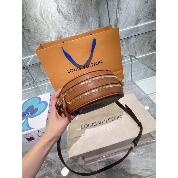 Túi đeo chéo dáng hộp tròn LV Louis Vuitton