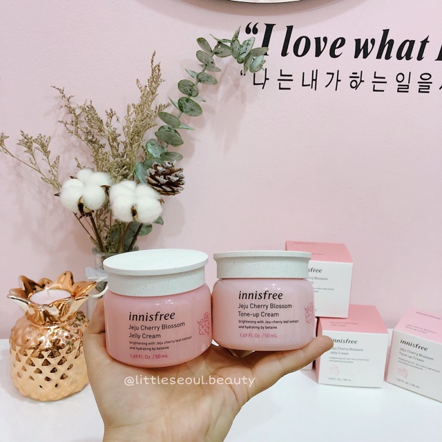 🌸𝐊𝐞𝐦 𝐃𝐮̛𝐨̛̃𝐧𝐠 𝐀̂̉𝐦 𝐈𝐧𝐧𝐢𝐬𝐟𝐫𝐞𝐞 𝐉𝐞𝐣𝐮 𝐂𝐡𝐞𝐫𝐫𝐲 𝐁𝐥𝐨𝐬𝐬𝐨𝐦 Tone Up Cream