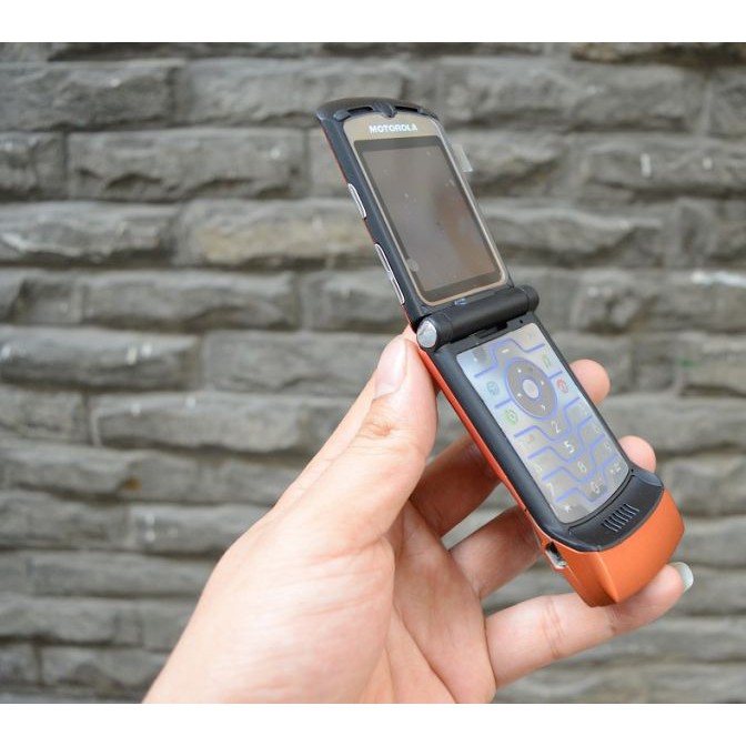 ĐIỆN THOẠI MOTOROLA V3I SIÊU MỎNG SANG TRỌNG