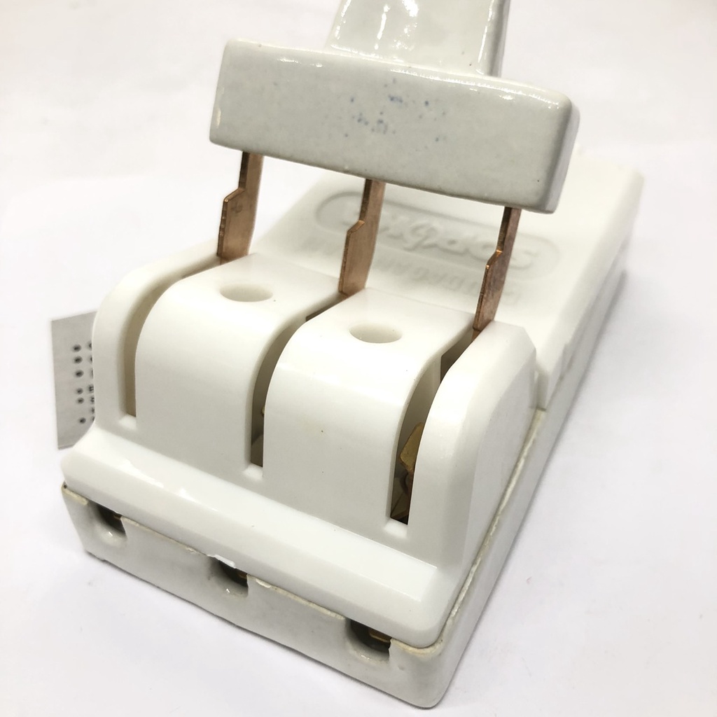 Cầu dao đế sứ 30A 3P Sopoka D9 - Điện Việt