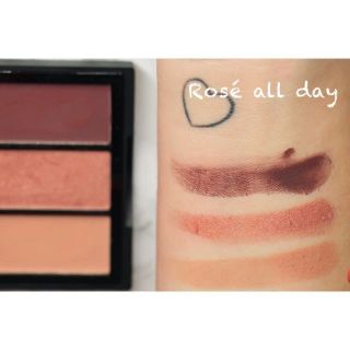 Bảng Phấn Mắt e.l.f 3 Màu Sculpting Silk Eyeshadow 4.8g Rosé All Day