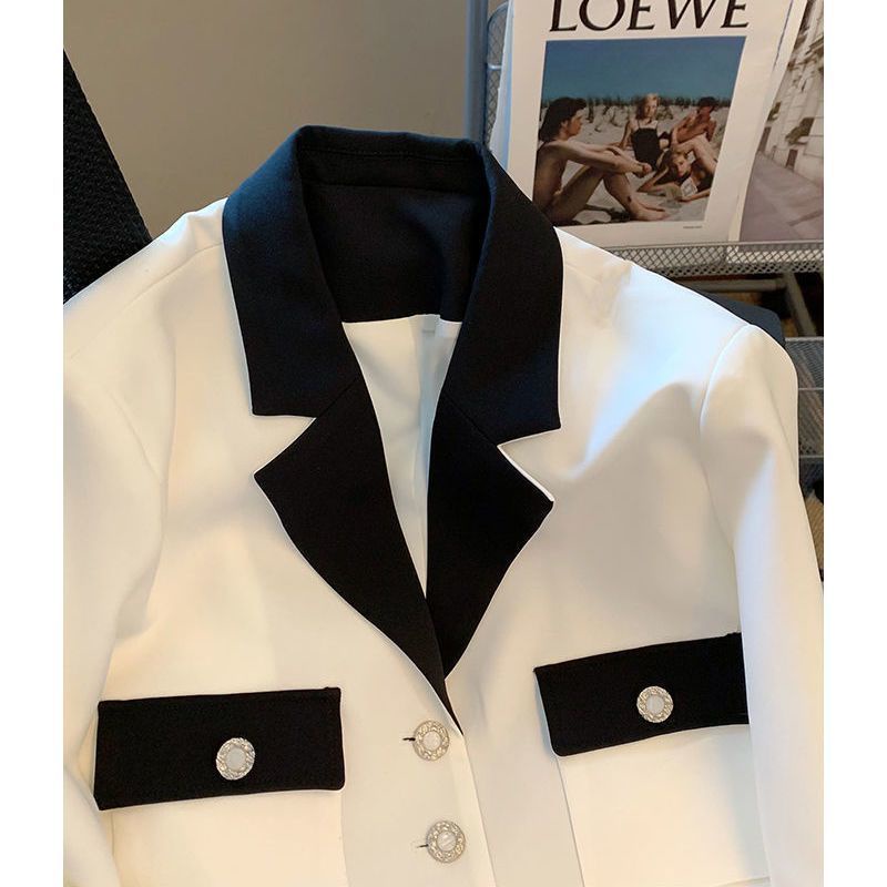 Áo khoác vest tay dài phối màu phong cách thu 2022 cao cấp cho nữ