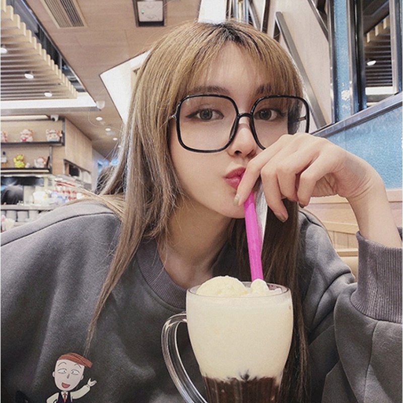 Mắt kính gọng vuông thời trang phong cách Hàn Quốc