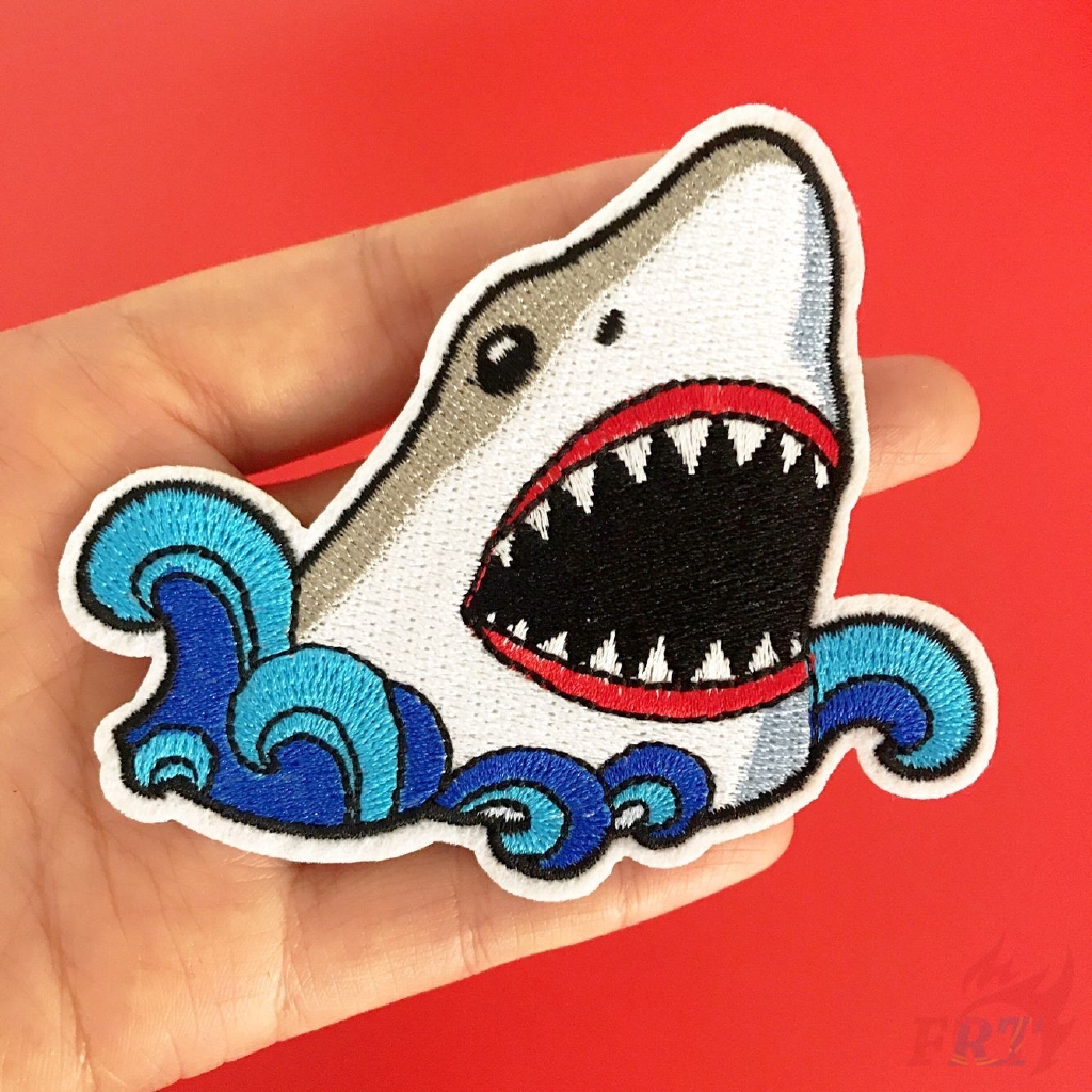 Miếng vá trang trí dạng ủi/thêu hình cá mập nhiều màu