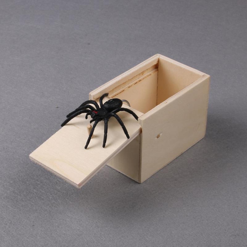 Bán nóng 1 hộp Pc Scare Box bằng gỗ Trò đùa lừa dối Đồ chơi dọa sợ Spider Worm Gag Đồ chơiJoke Ngày Cá tháng Tư Quà tặng Hộp bất ngờ Đồ chơi Halloween