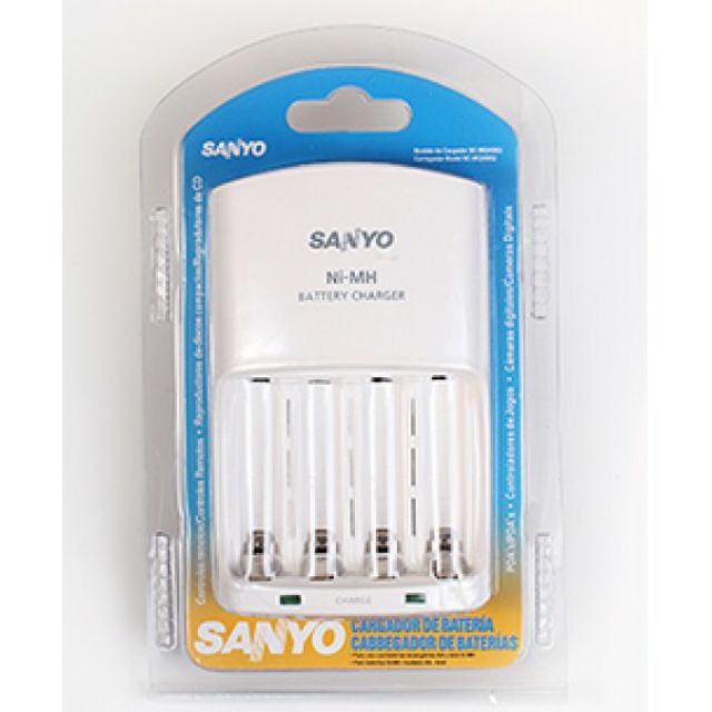 Bộ sạc pin AA / AAA chính hãng Sanyo Eneloop MQN06