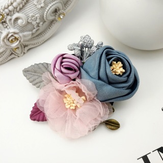 Cài áo Hoa Trà bằng vải lụa handmade - mã 81