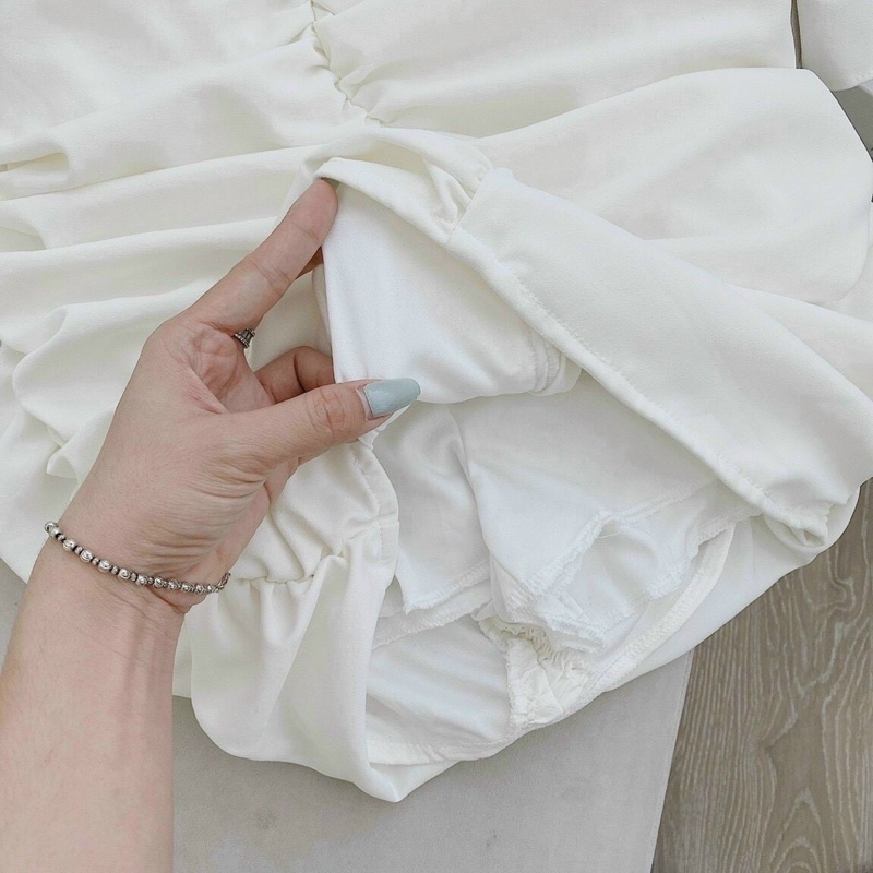 ❤Đầm trắng cut out nhíu thân tay dài