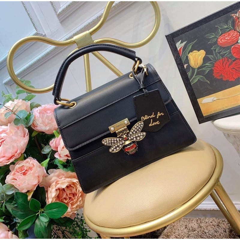 Túi con ong có quai xách