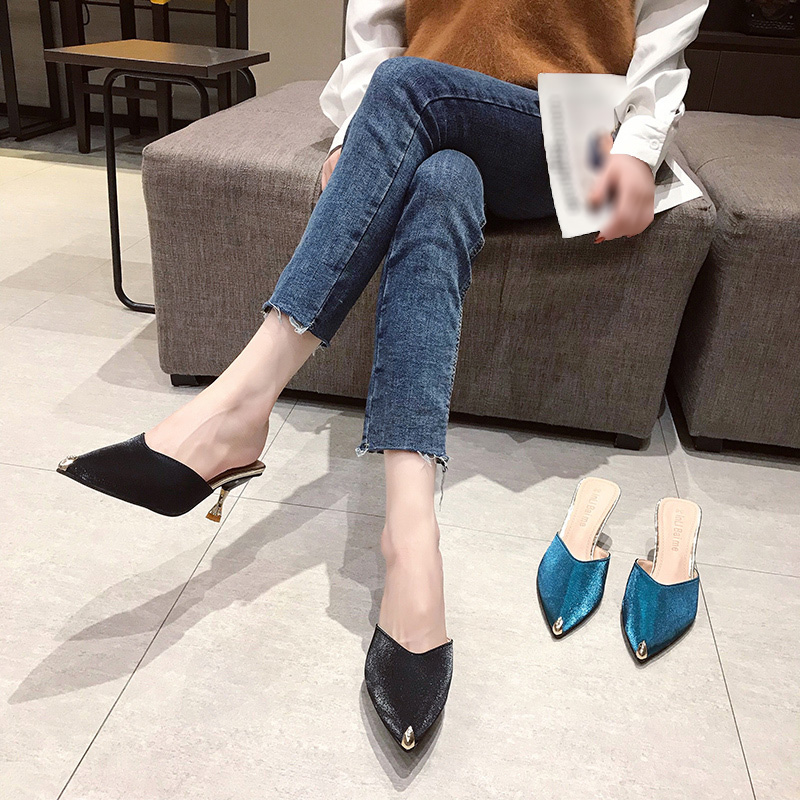 Dép mũi nhọn thời trang dành cho nữ