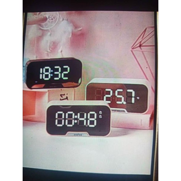 ĐỒNG HỒ G10 MẶT GƯƠNG - KÈM LOA BLUETHOOTH - ĐÀI FM - BÁO THỨC 3IN1