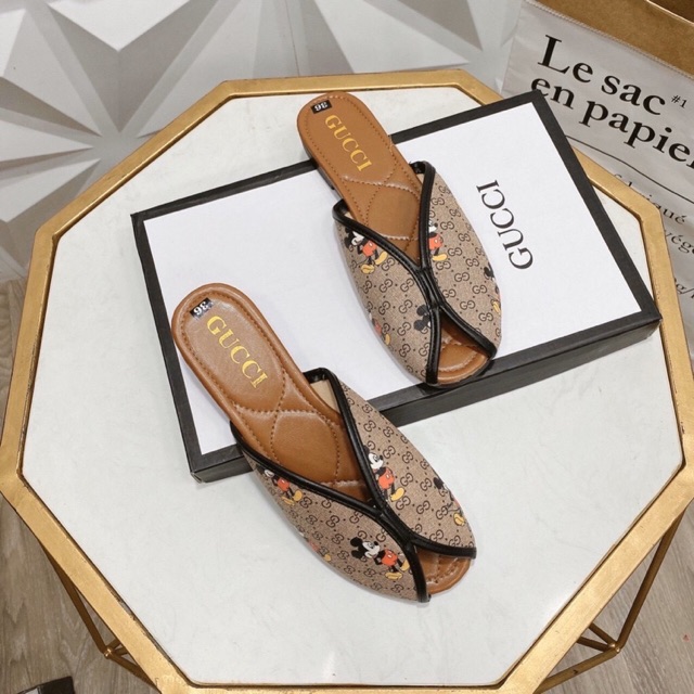 Giầy sục nâu hở mũi