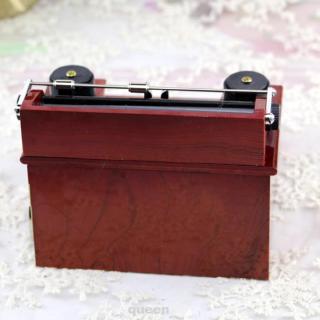 Classical Clockwork Mechanism Decoration Exquisite Home Kids Office Retro Style Typewriter Pattern Music Box
