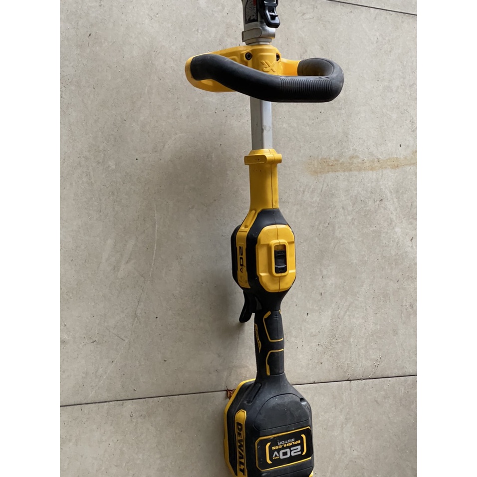 THÂN MÁY CẮT CỎ DEWALT 20V - DCST922