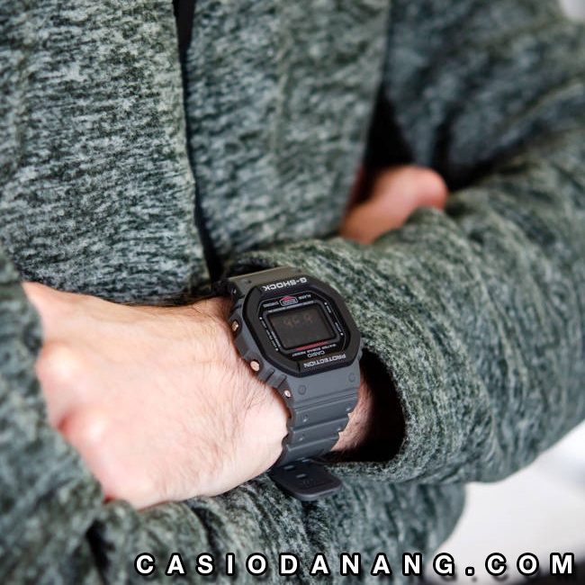 Đồng hồ nam dây nhựa Casio G-Shock chính hãng Anh Khuê DW-5610SU-8DR