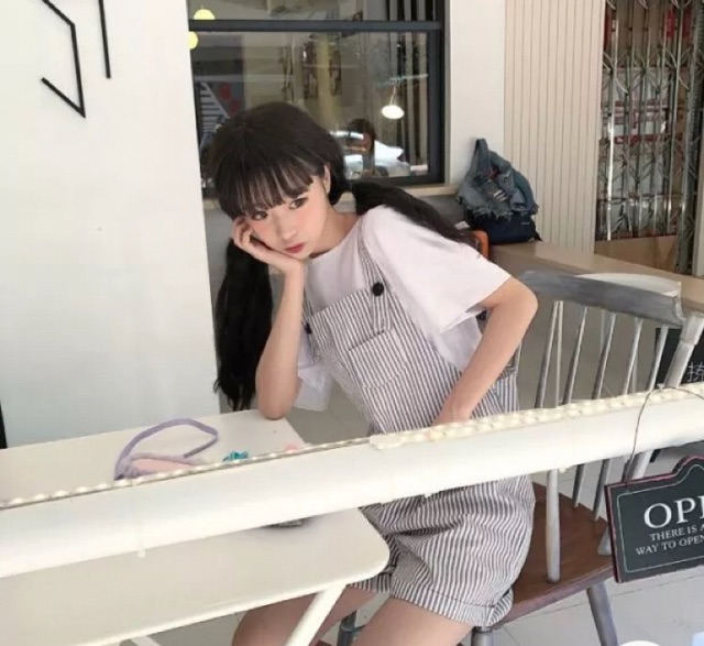 Quần yếm thô dáng ngắn phong cách Hàn Quốc | BigBuy360 - bigbuy360.vn