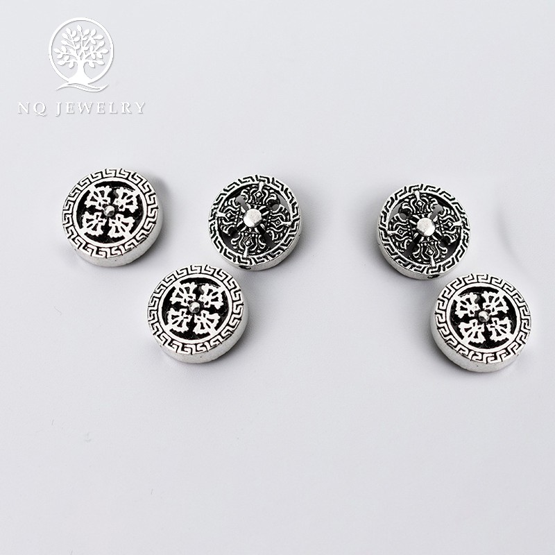 Charm bạc tròn họa tiết bánh xe pháp luân - NQ Jewelry