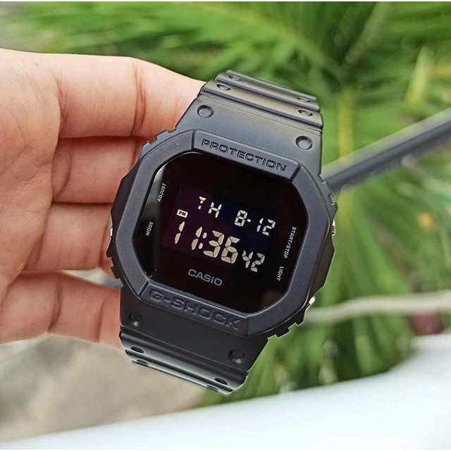 Đồng hồ nam Casio G-SHOCK DW-5600E-1VDF  Dây cao su mặt kính chống xước hiện thị ANALOG chính hãng