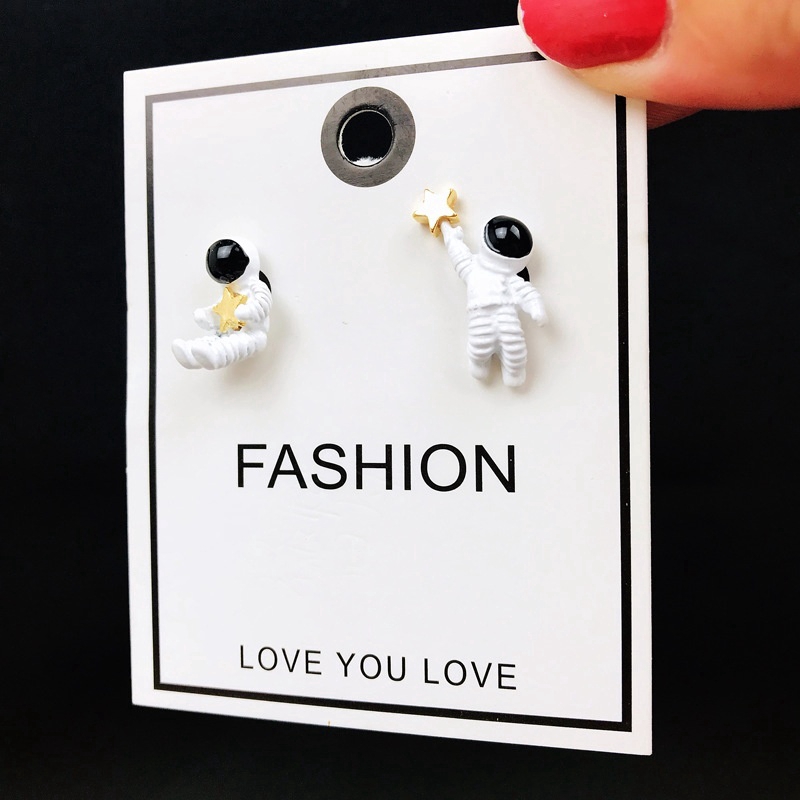 Bông Tai Hình Phi Hành Gia Bằng Thép Không Gỉ