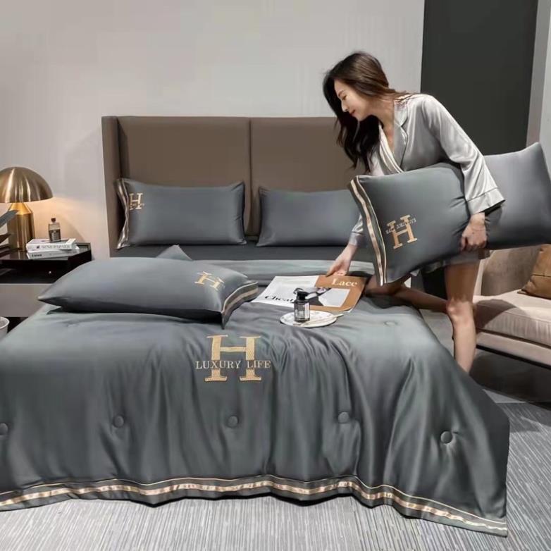 Set Chăn Ga Gối Lụa Thái Phi Bóng Chữ H “Chăn Trần Hè” (Set 4 món )